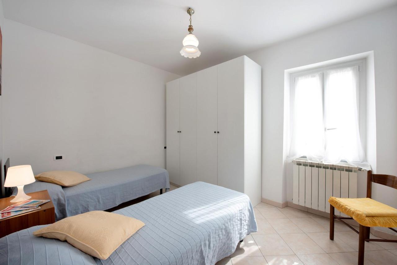 Trilocale San Nazario Apartment วาราซเซ ภายนอก รูปภาพ