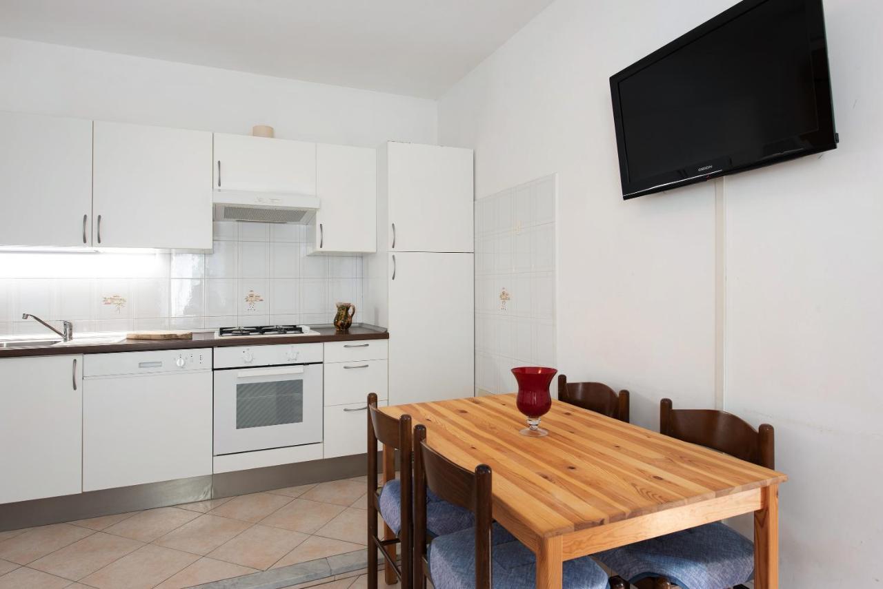 Trilocale San Nazario Apartment วาราซเซ ภายนอก รูปภาพ