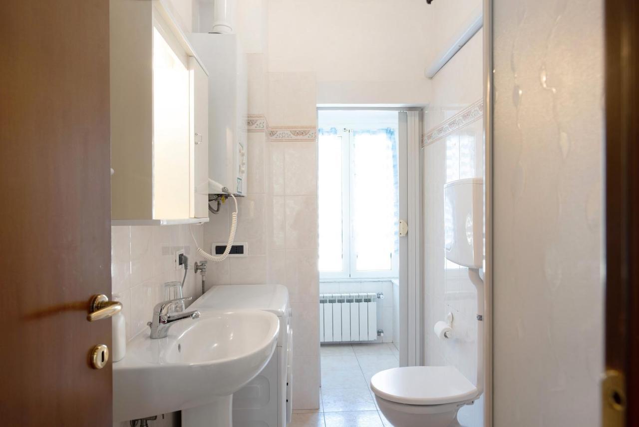 Trilocale San Nazario Apartment วาราซเซ ภายนอก รูปภาพ